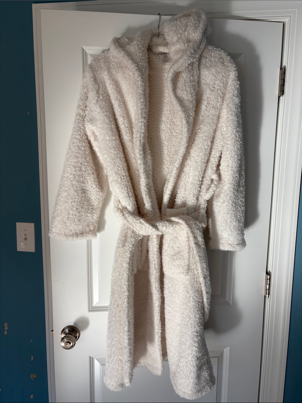 Pottery Barn Teen Ivory Sherpa Bath Robe with Hood Size M/L